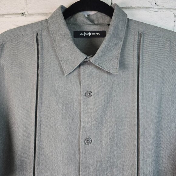 AXIST MENS SHORT SLEEVE BUTTON DOWN DARK GRAY SIZE XL FRONT PLEAT DETAIL - Picture 2 of 8